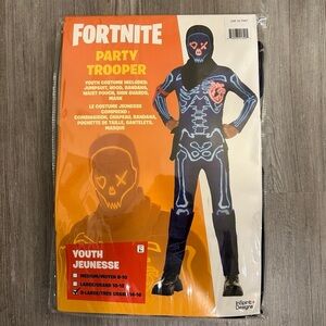 fortnite party trooper boys costume New In Package  Youth 8-10.